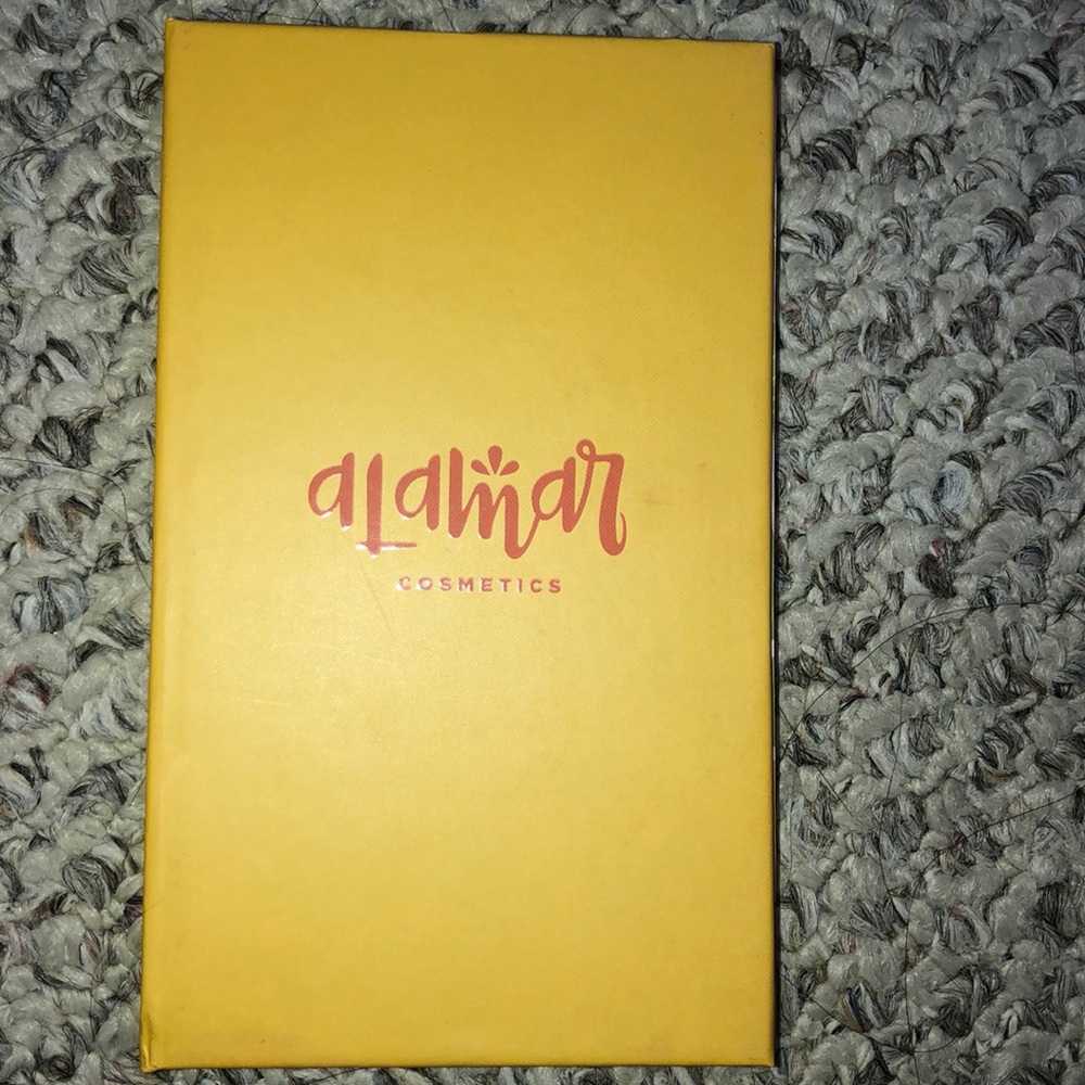 Alamar cosmetics Reina Del Caribe palette